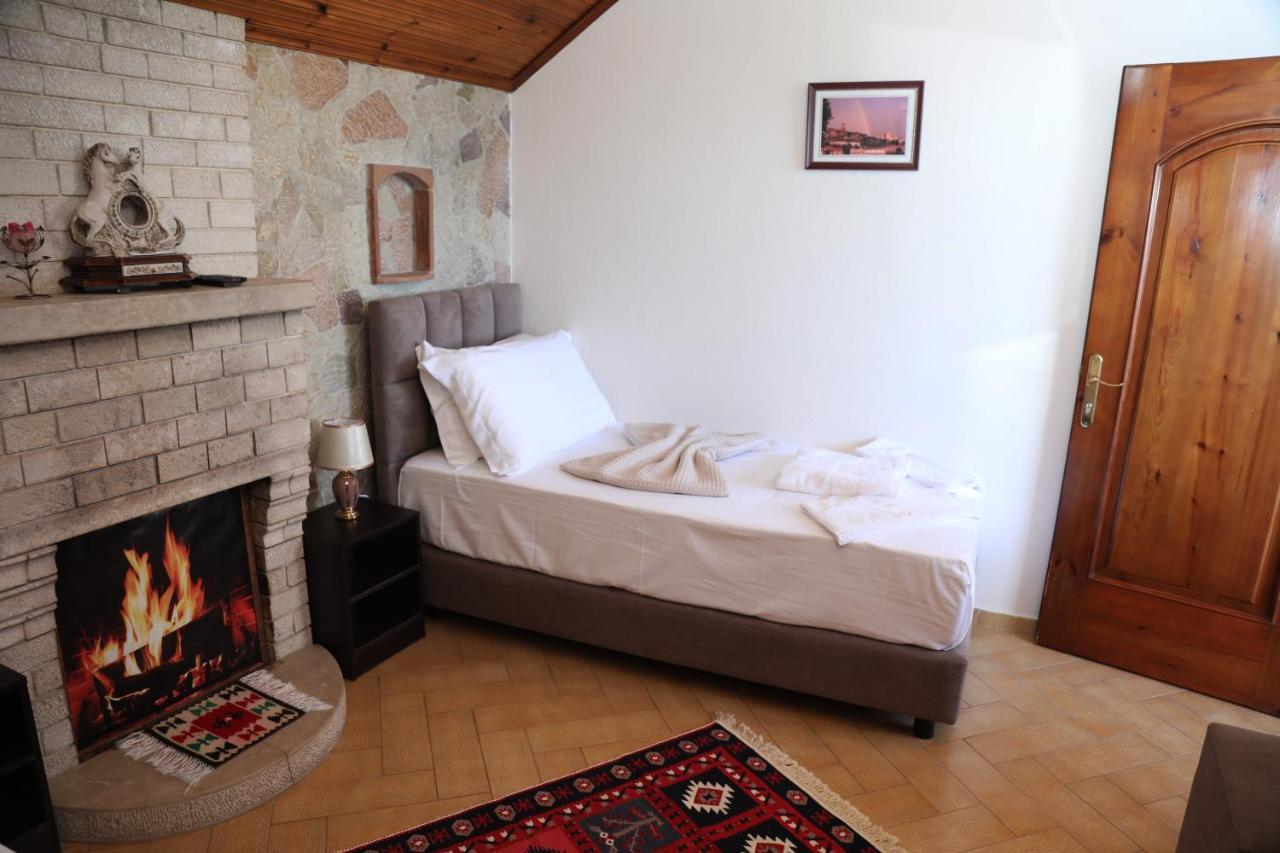 --Hotel Deal-- Rooms With Castle View Krujë Exterior foto