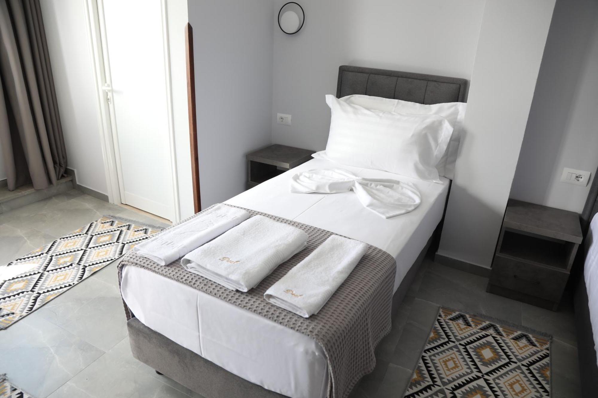 --Hotel Deal-- Rooms With Castle View Krujë Exterior foto